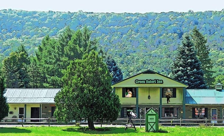 Green Satori Inn and its lawn